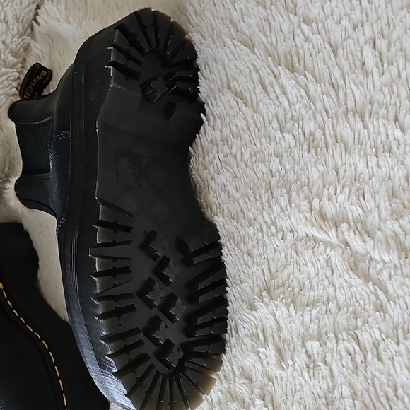 Dr. Martens Black Fur-Lined Chelsea Boots - Picture 2 of 4